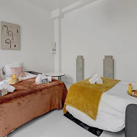 377 Stella - Superbe A * Párizs